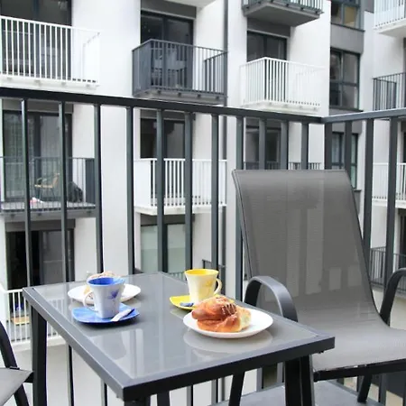 Apartament Kilinski - Apartamentylove, Prywatny Garaz, Centrum, Self Check - In, F-Vat Łódź