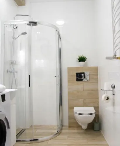 Lägenhet Kilinski - Apartamentylove, Prywatny Garaz, Centrum, Self Check - In, F-vat Łódź